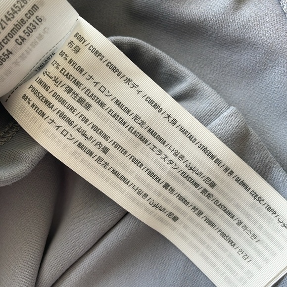 NWT Abercrombie & Fitch Women's Gray Tank size S - Picture 3 of 6